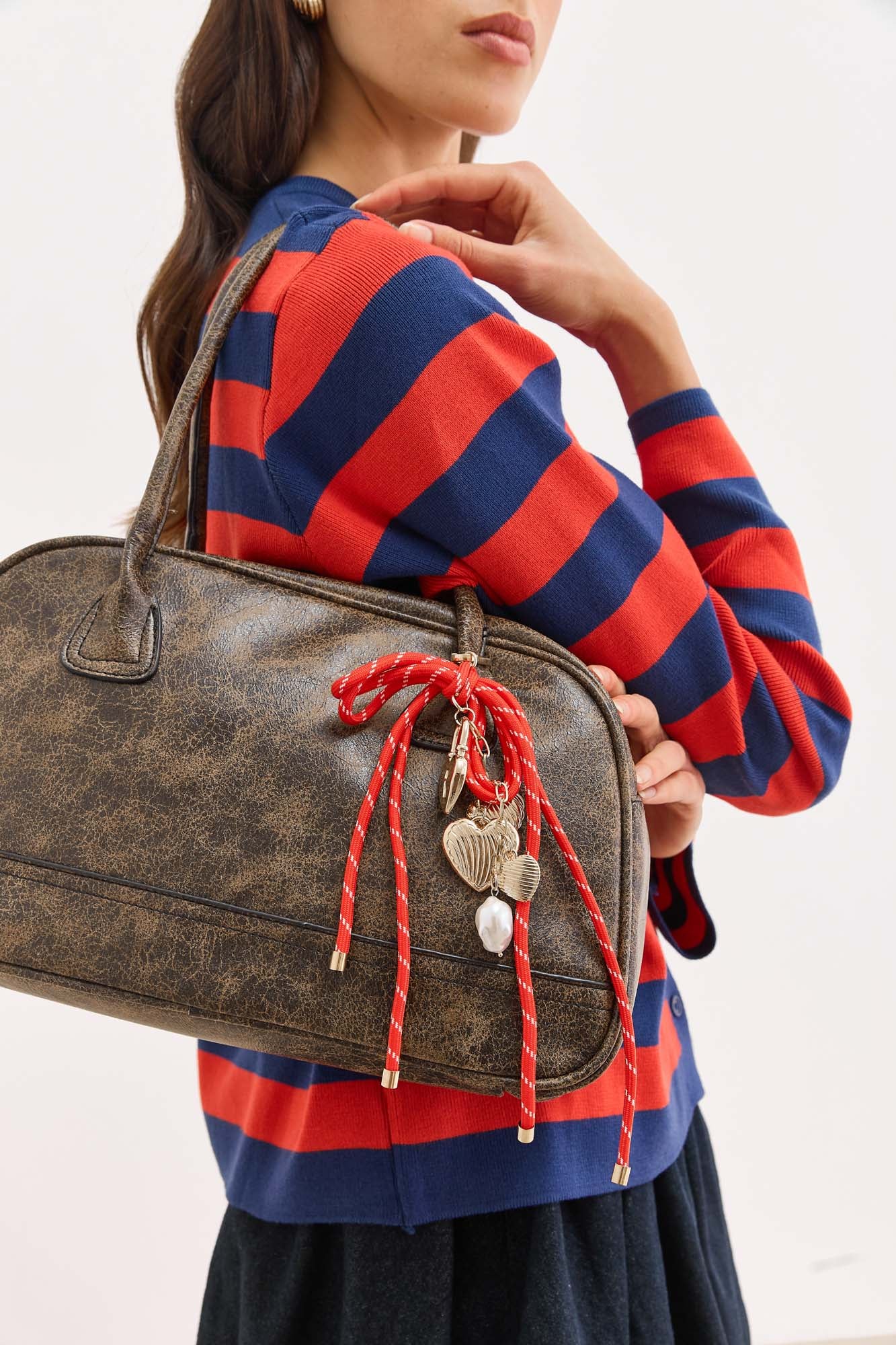 צ'ארם לתיק בשילוב שרוך | אדום