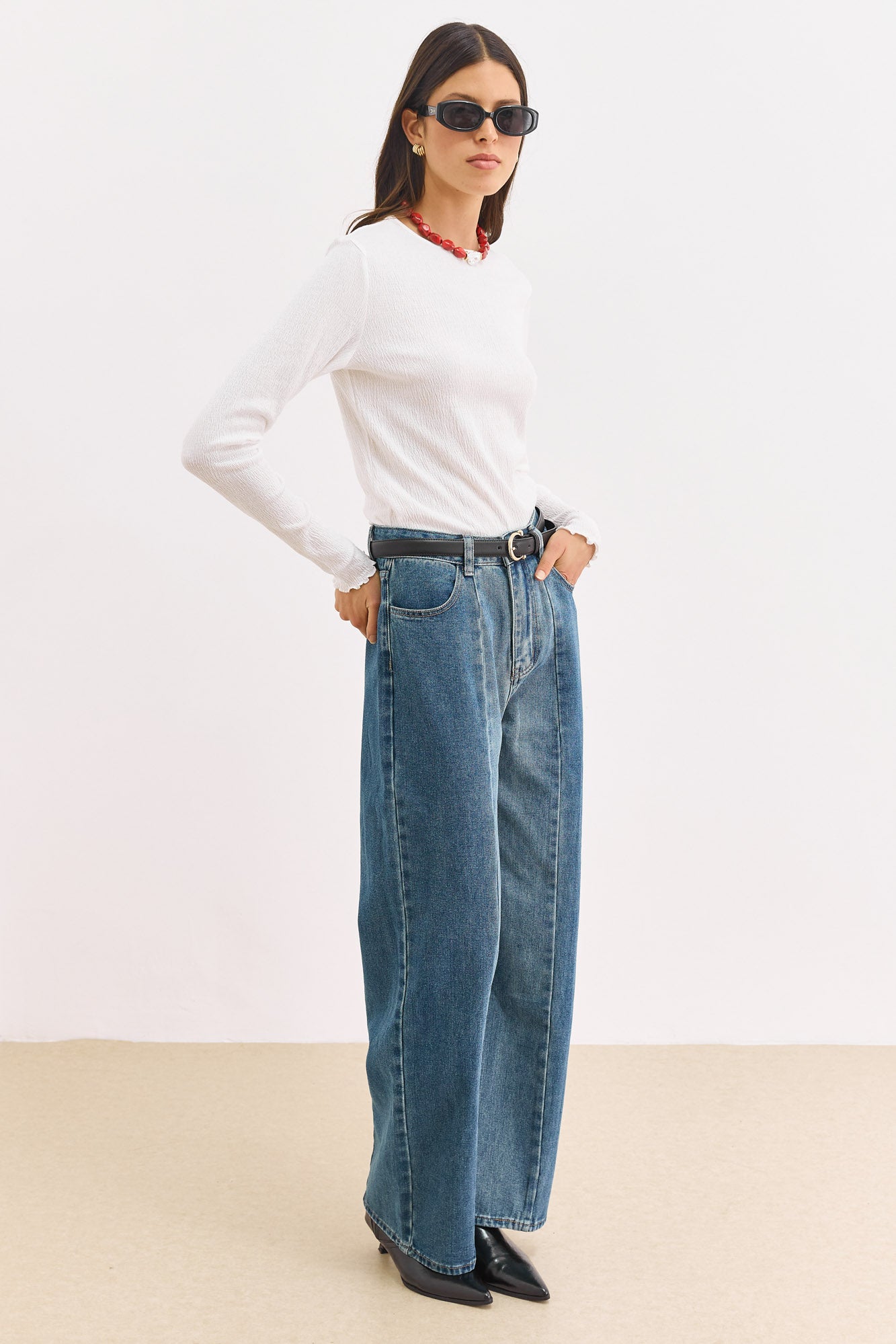 חולצת בייסיק אמנדה סיומת בייבילוק | לבן