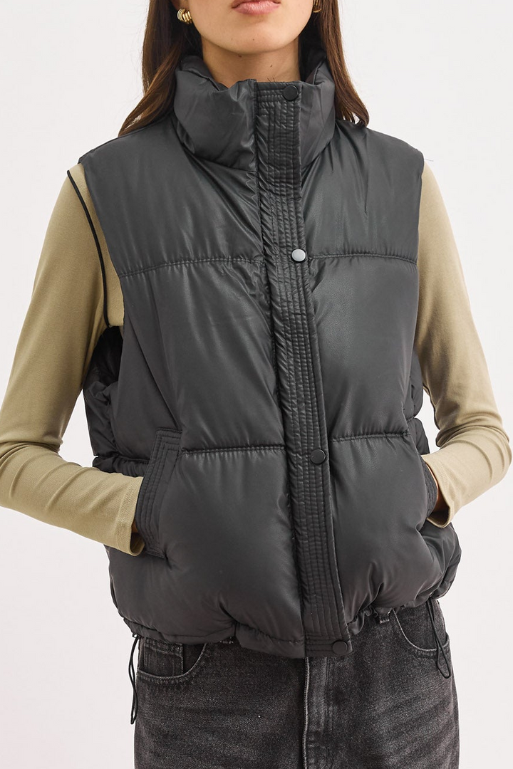 ווסט פוף אוסקר דמוי עור | שחור