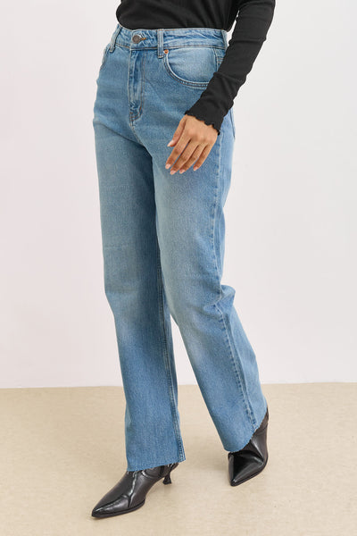 מכנסי ג'ינס סופי מכפלת גזורה | ג'ינס