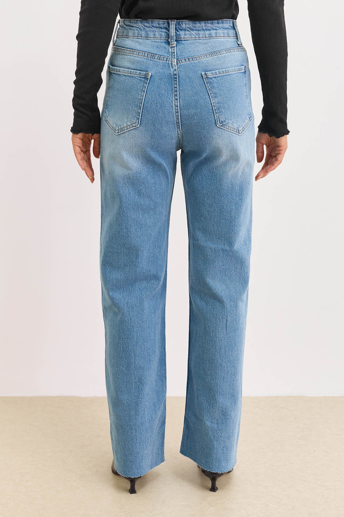 מכנסי ג'ינס סופי מכפלת גזורה | ג'ינס