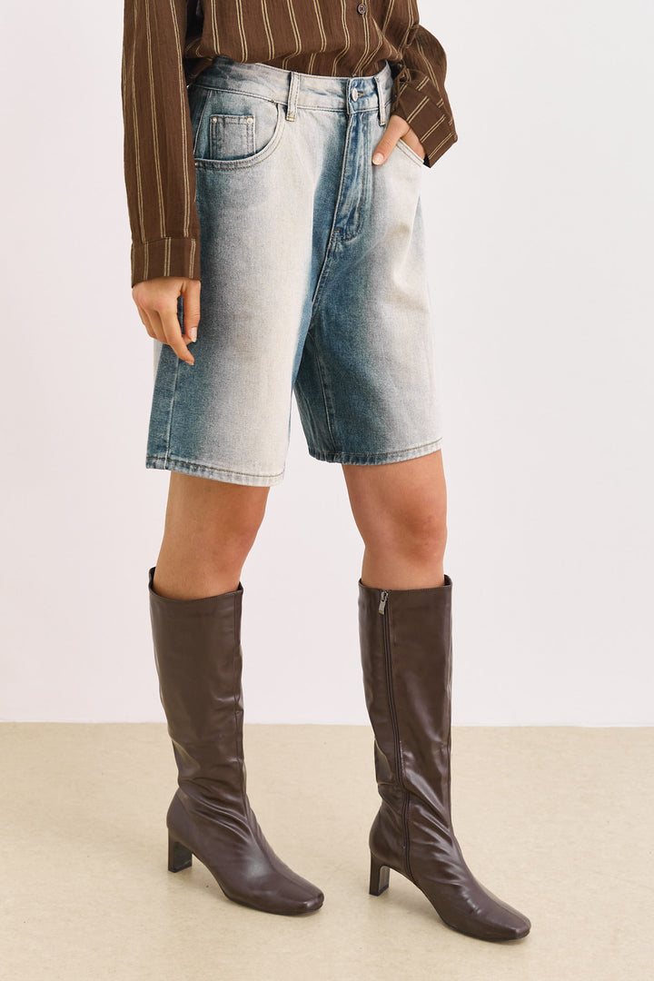 ג'ינס ברמודה בראד עם אפקט שטיפה |  ג׳ינס