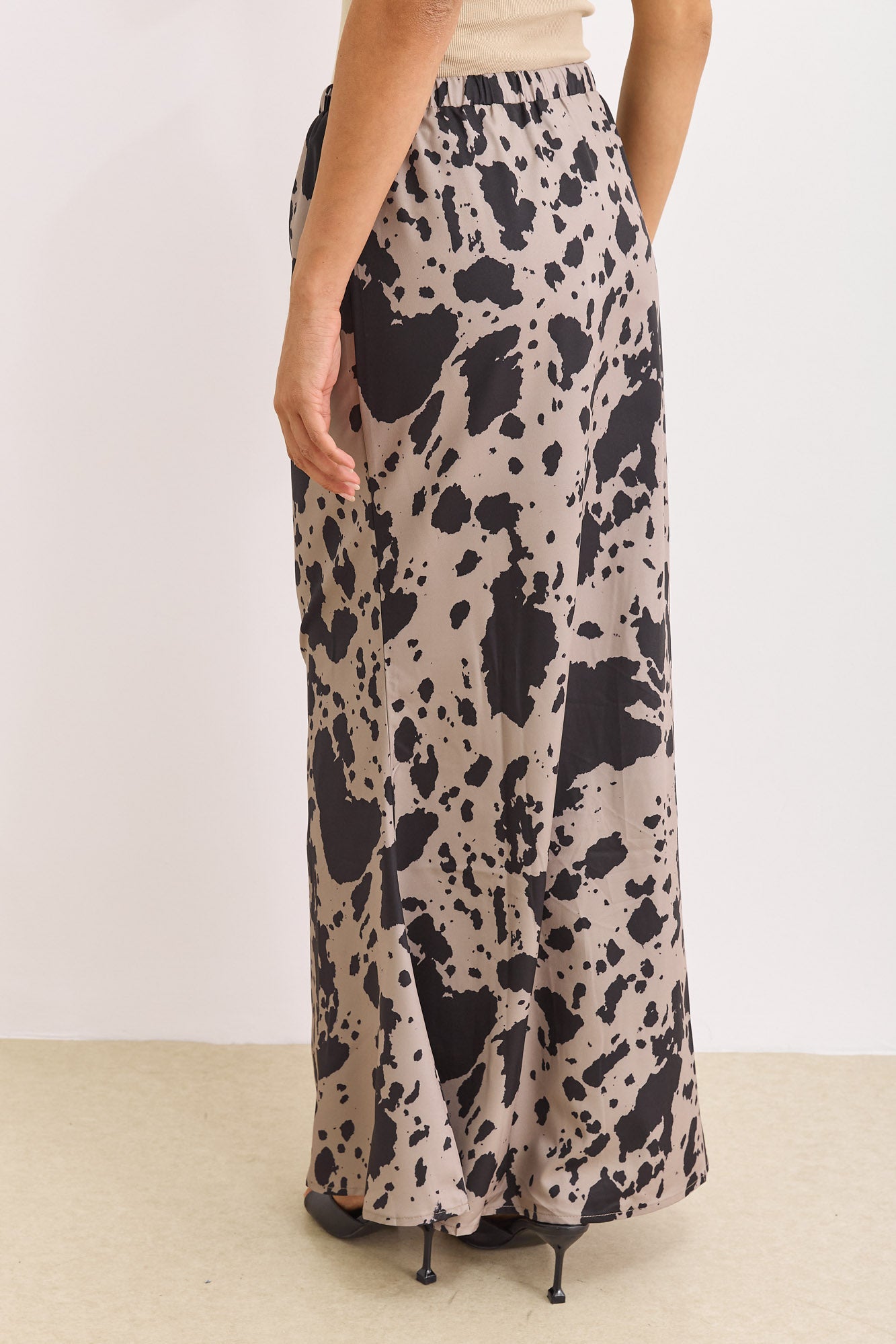 חצאית מקסי ליאן בשילוב פרינט | בז'/שחור