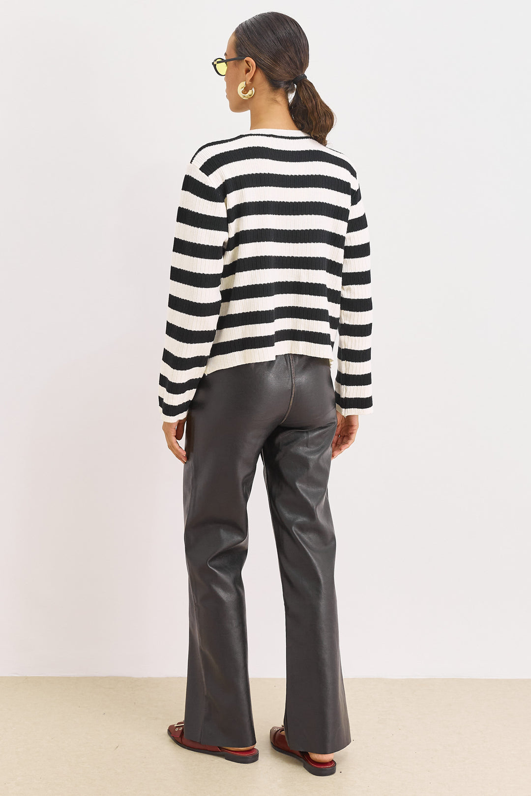 קרדיגן סריג לוסי סטרייפס | קרם/שחור