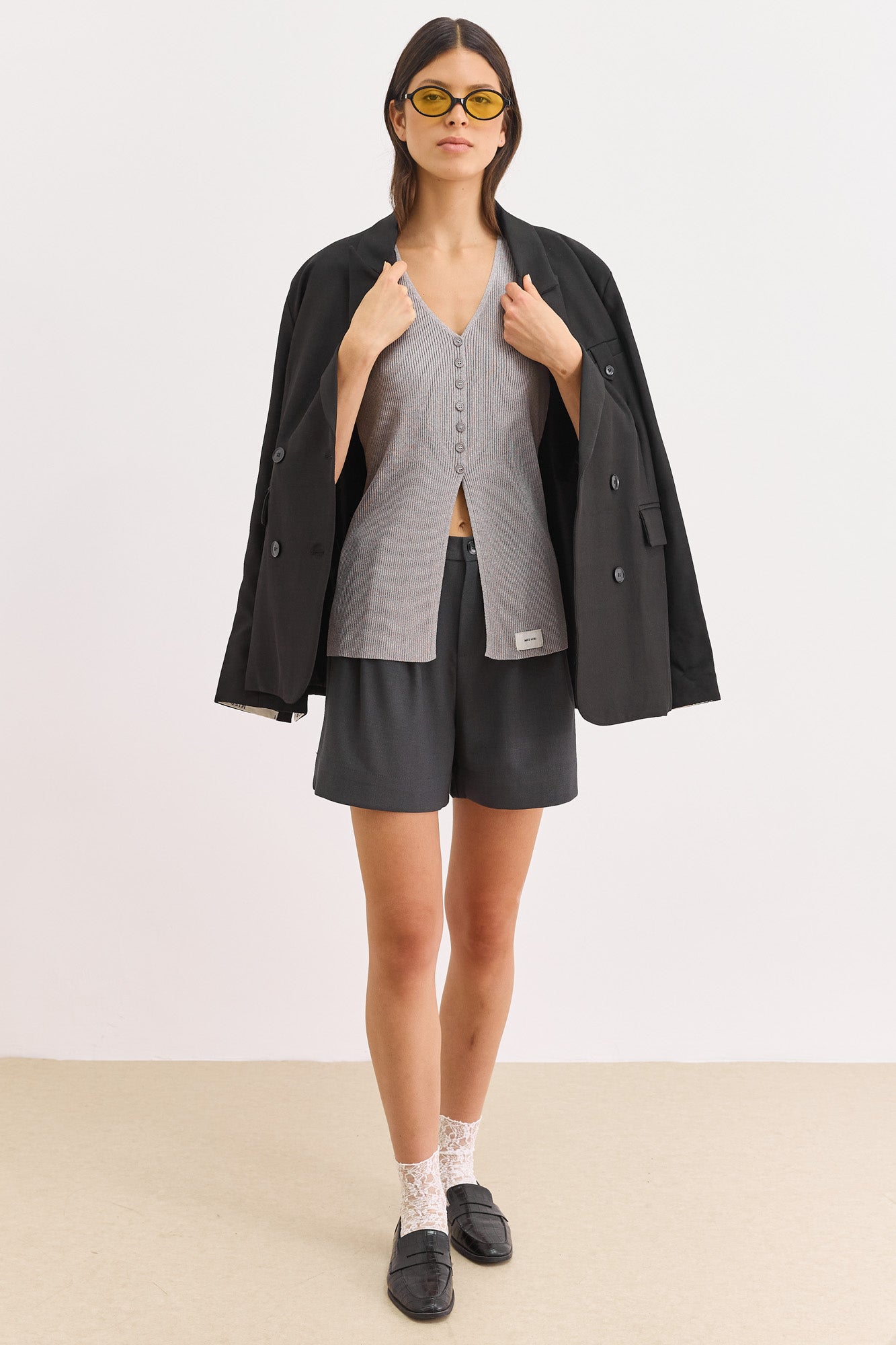 ווסט סריג קיטון בשילוב לייבל | אפור