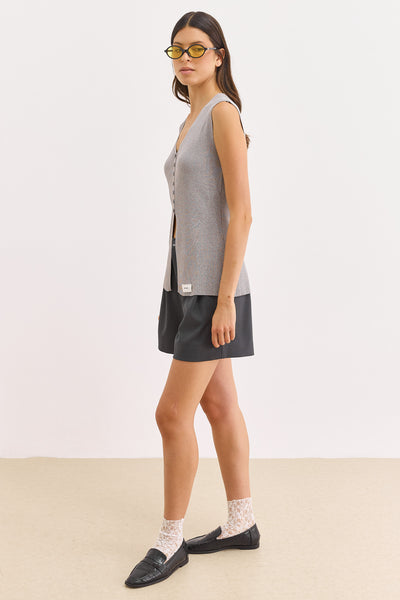 ווסט סריג קיטון בשילוב לייבל | אפור