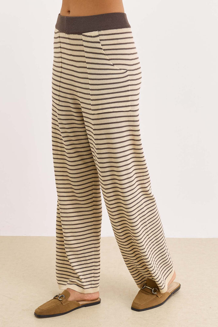 מכנסי סריג אלכסנדר סטרייפס גזרה ישרה | בז'/חום