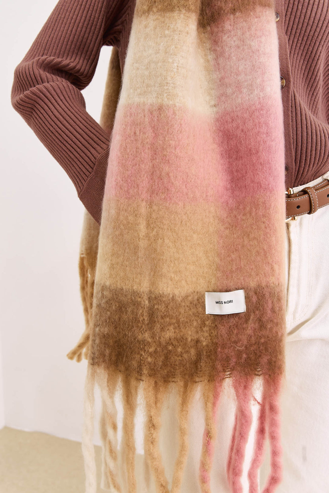 צעיף משבצות דנבר סיומת פרנזים | ורוד/חום