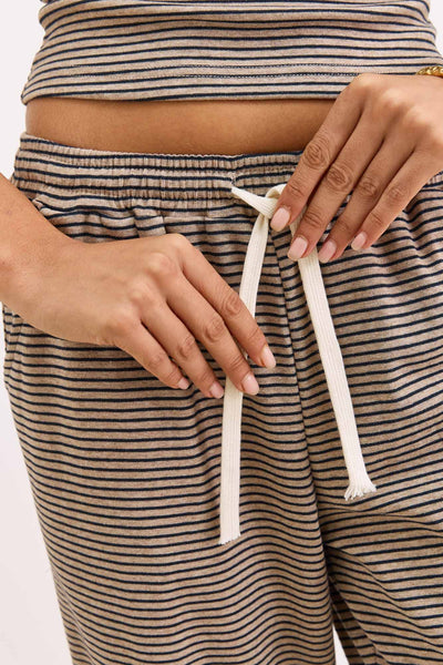 מכנסי ולנטין סטרייפס גזרה ישרה | מוקה/נייבי