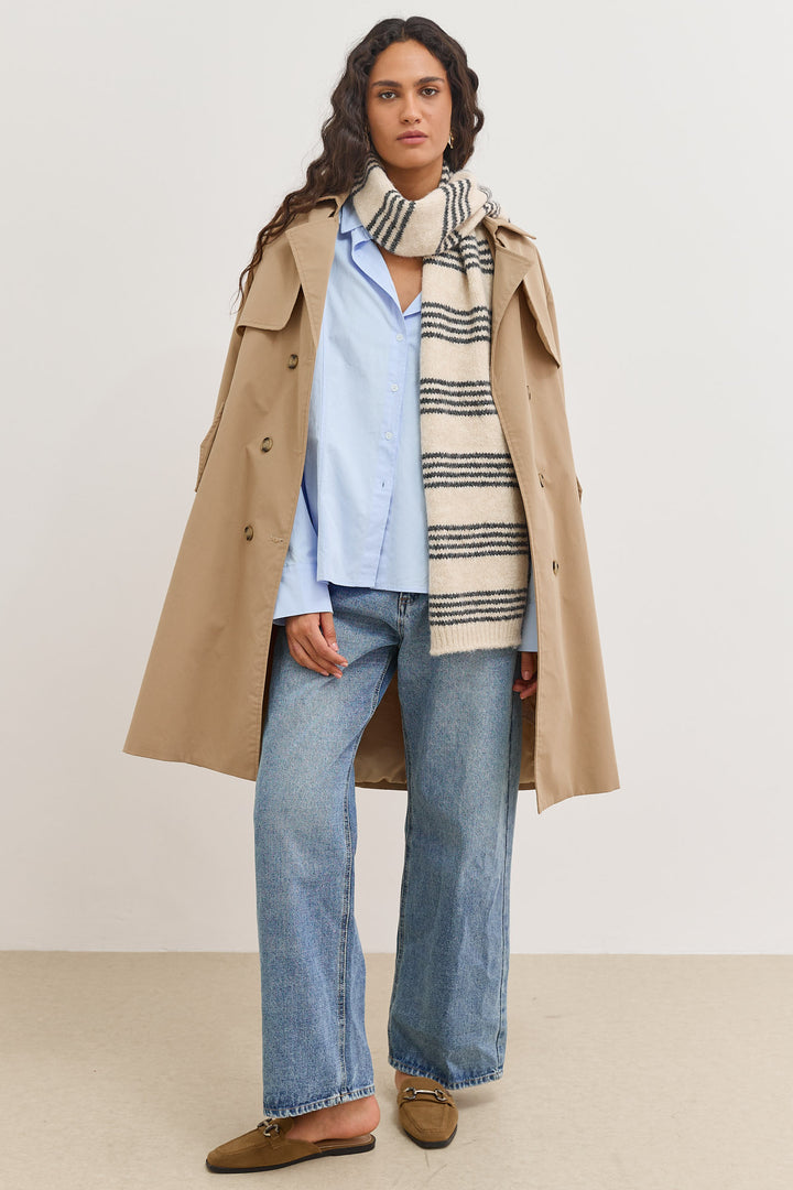 צעיף אלסקה סטרייפס | לבן/שחור