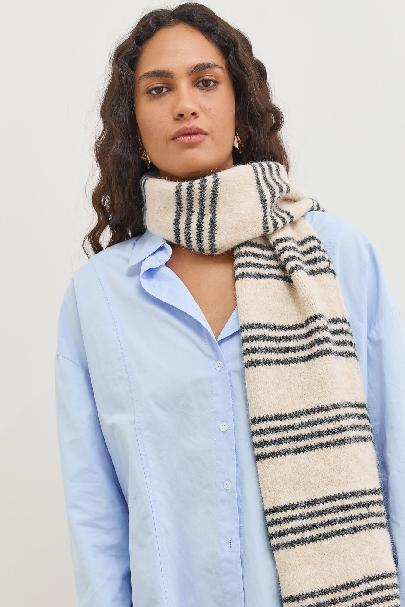 צעיף אלסקה סטרייפס | לבן/שחור