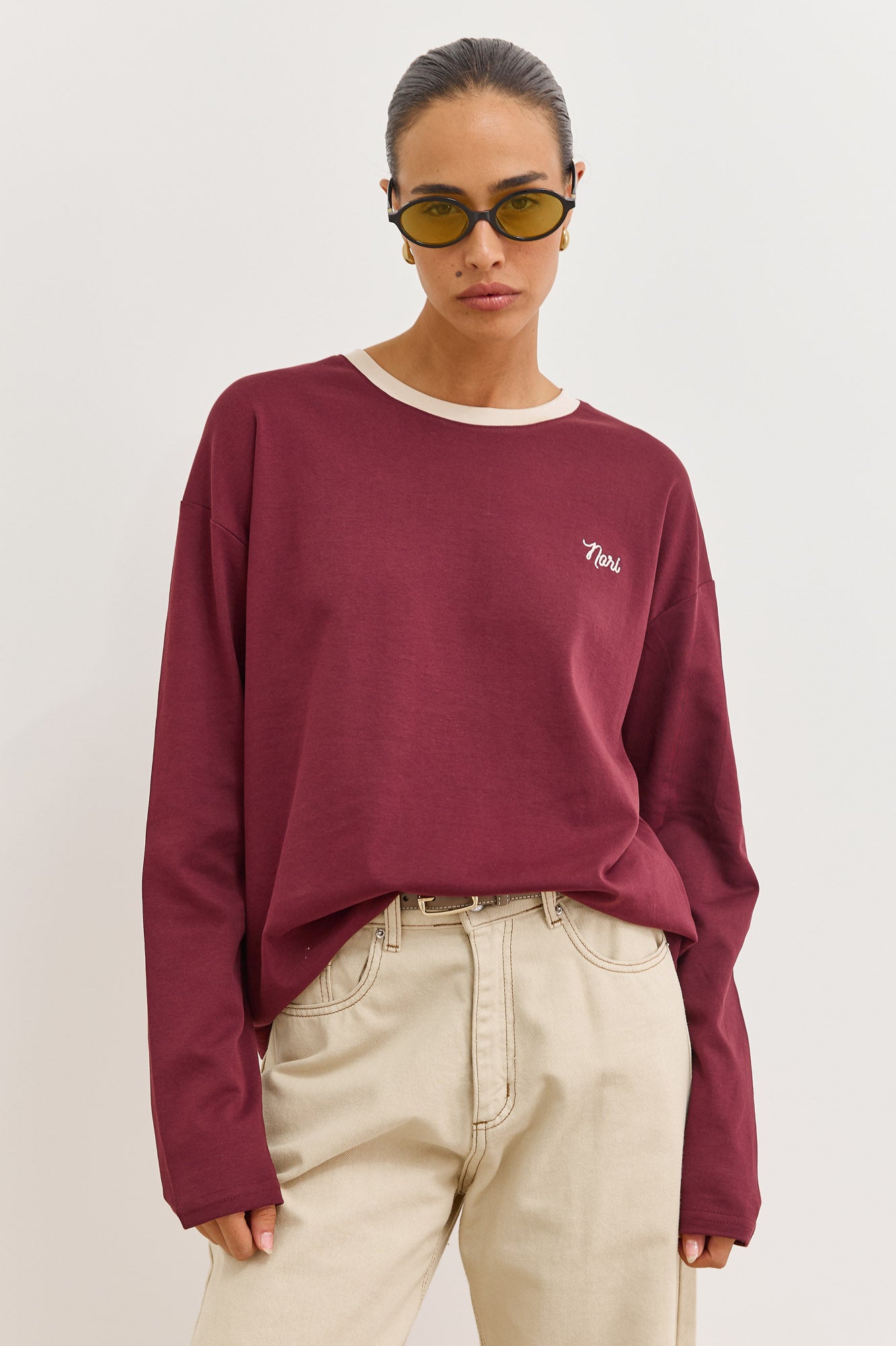 חולצת טאי צווארון מובלט ורקמת לוגו| בורדו