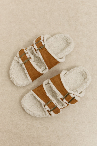 כפכפי רצועות זמש נואה בשילוב פרווה | חום