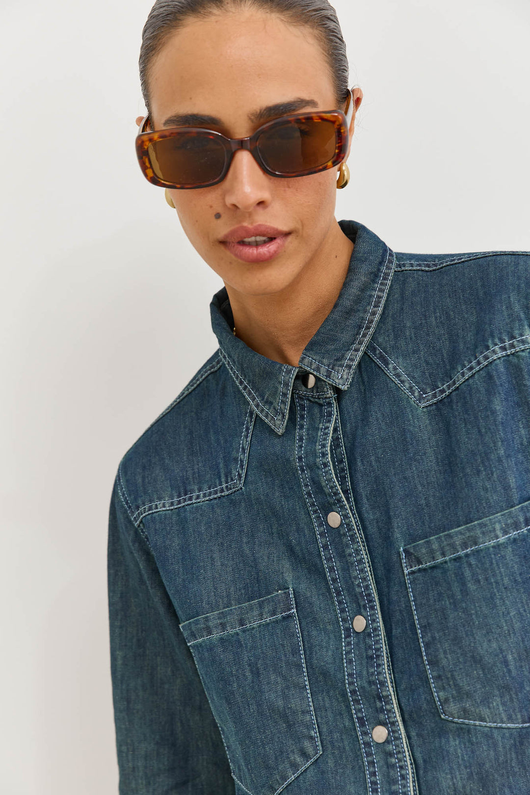 חולצת ג'ינס לוקה מכופתרת | ג'ינס כהה