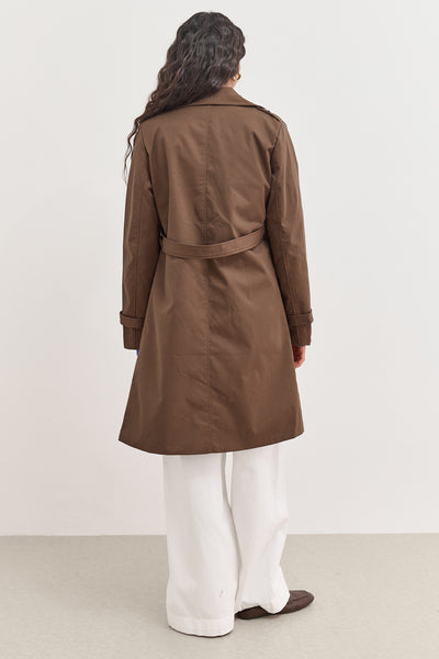 מעיל טראנץ' אלכסיס בשילוב רקמת לוגו | חום