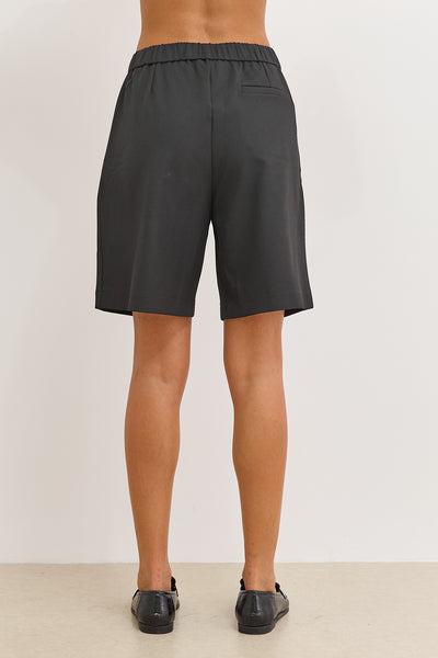 מכנסי ברמודה ניל מחויטים | שחור