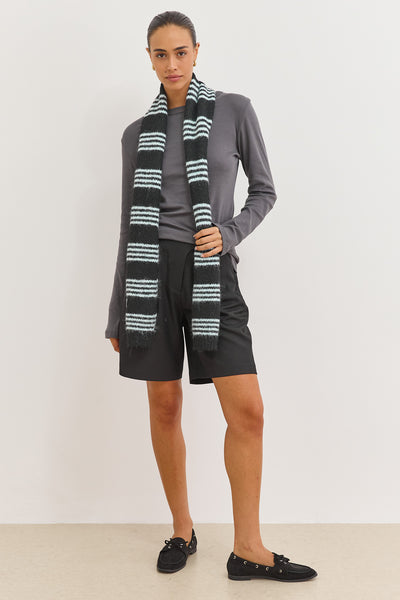 צעיף אלסקה סטרייפס | שחור/תכלת