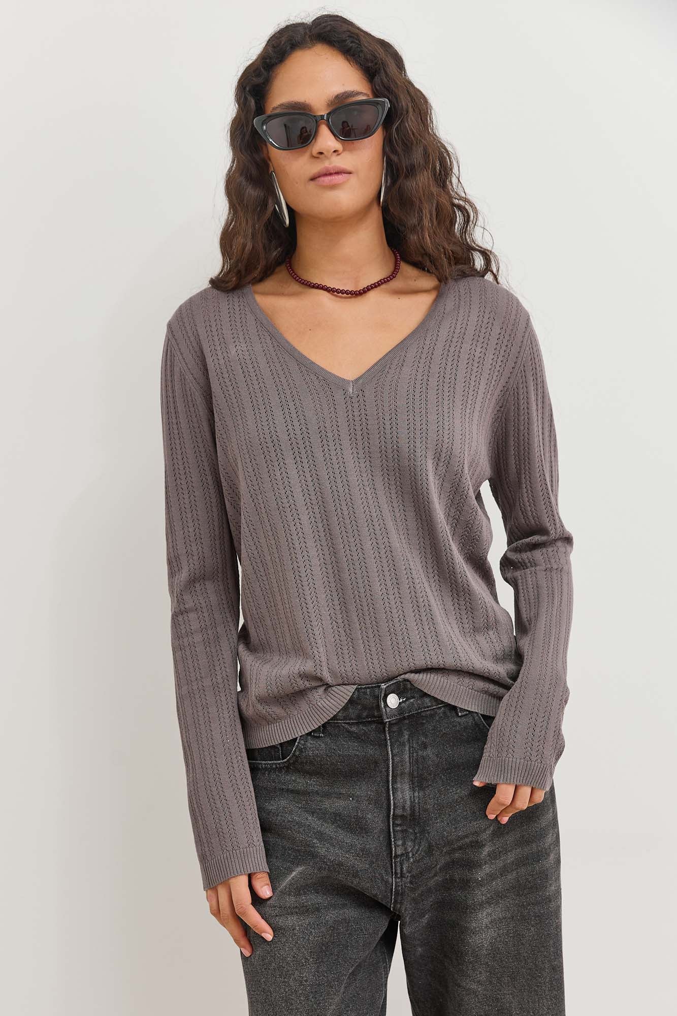 PRE-ORDER חולצת סריג ריק עם טקסטורה | אפור כהה