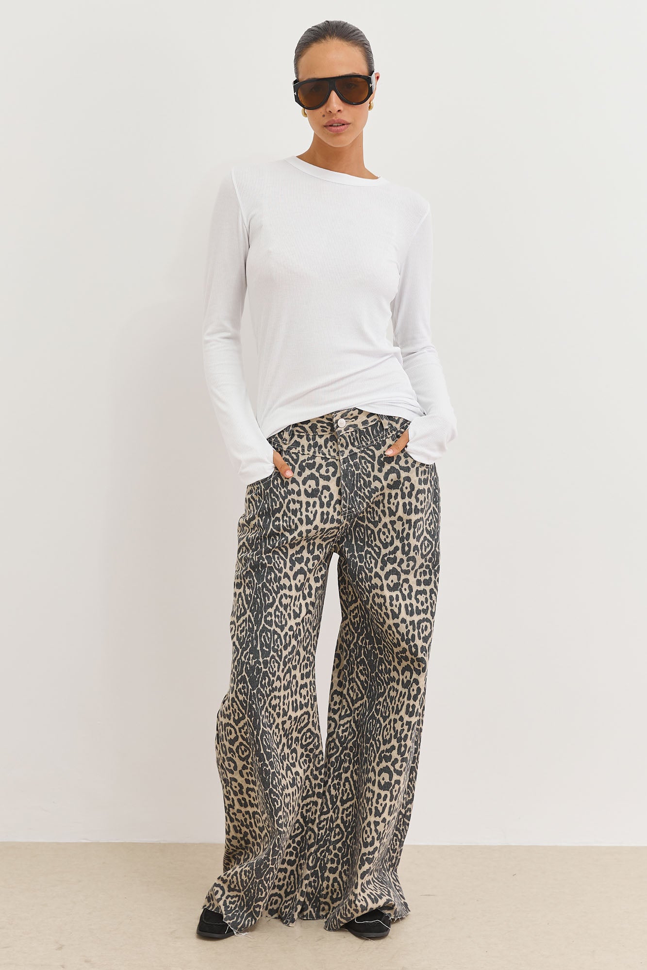 חולצת ריב אנג'י שרוולי כפפה | לבן