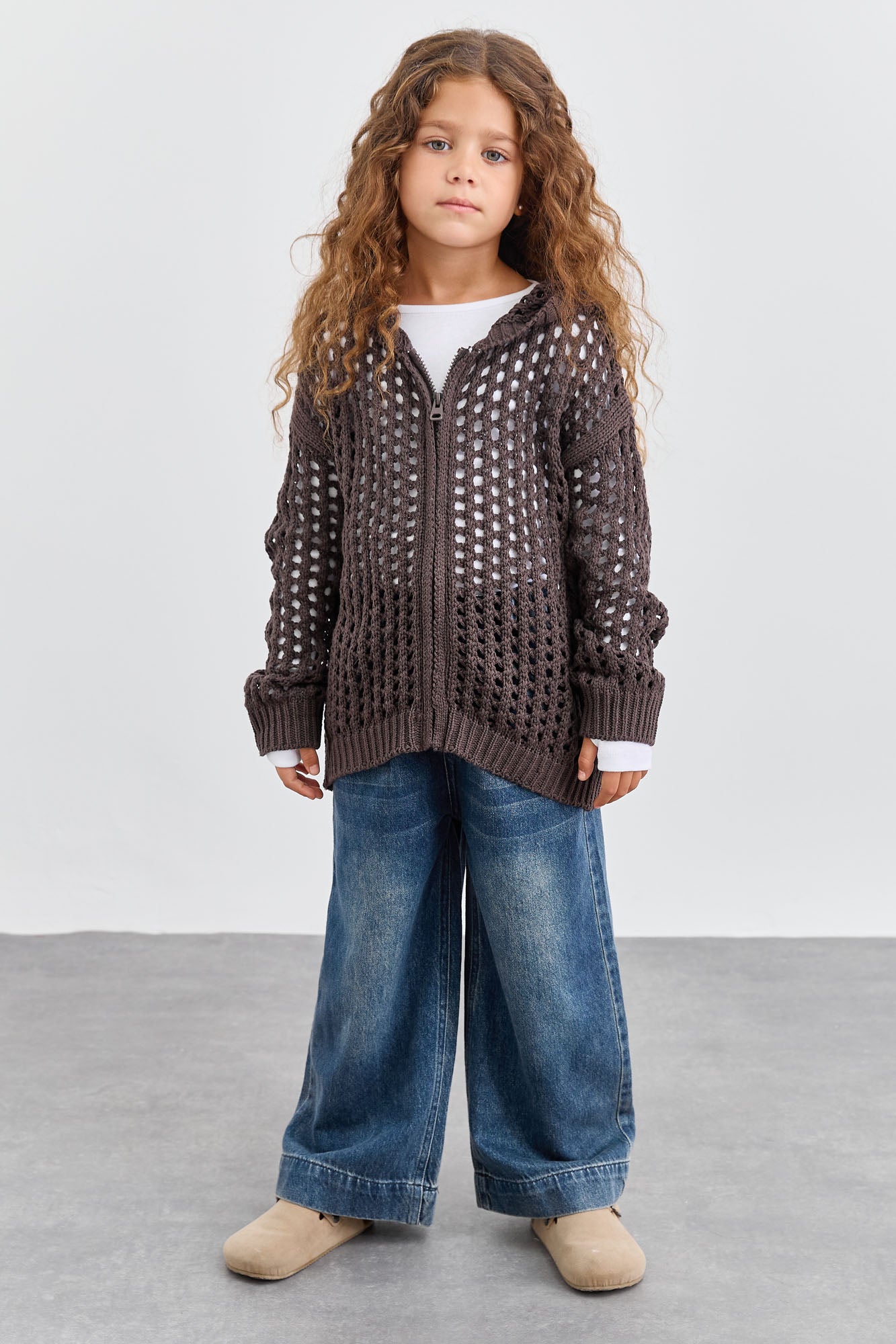 ג'קט סריג מחורר בשילוב קפוצ'ון | חום