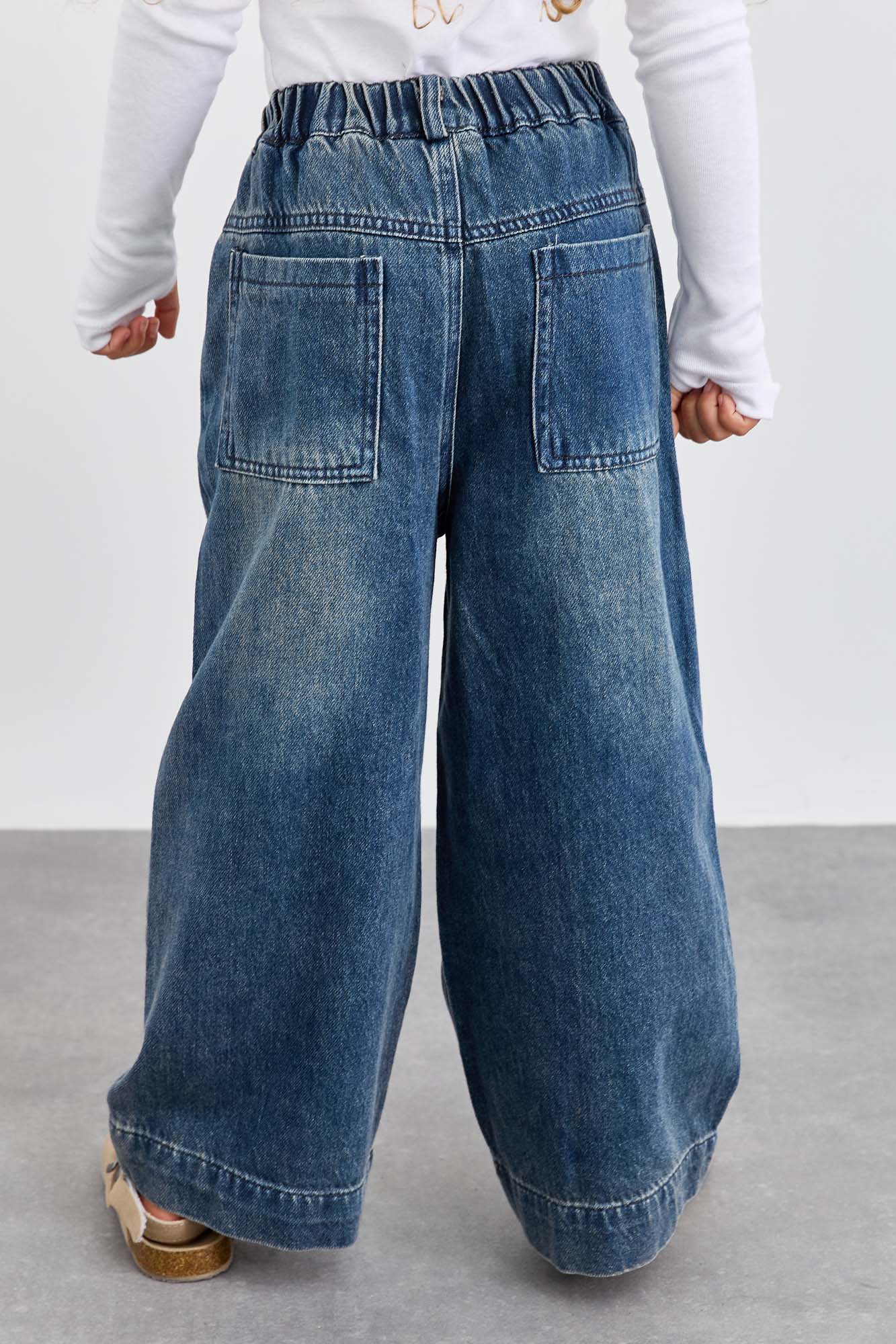 ג'ינס משופשף בגזרה ישרה וגומי במותן | ג'ינס