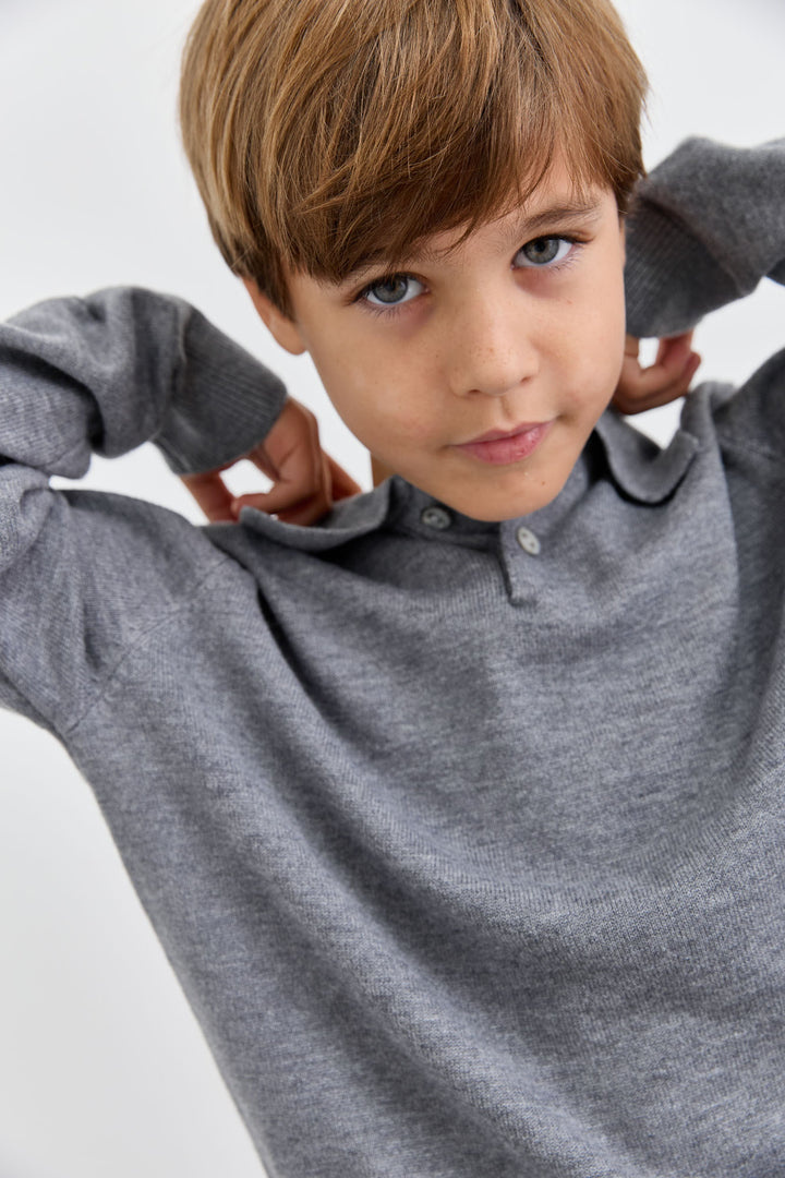 סריג פולו עם צווארון וכפתורים | אפור