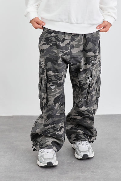מכנסי דגמ"ח גריי קמופלאז' גזרת אוברסייז | אפור