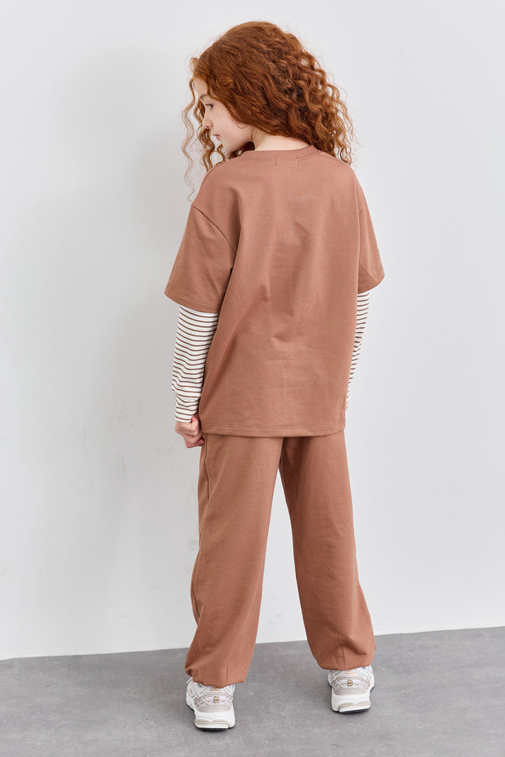 חליפת שני חלקים טי שירט שרוול ארוך בד משולב ומכנסי בלון | בז'