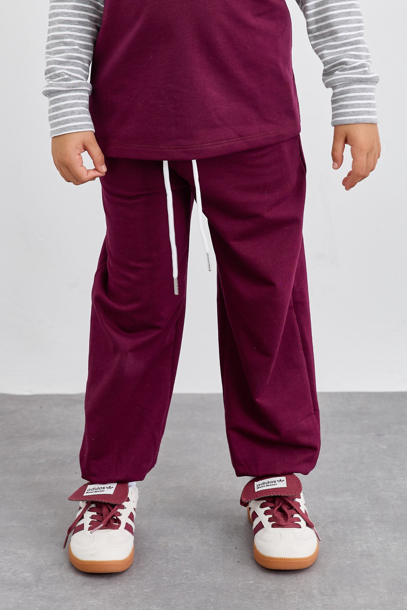 חליפת שני חלקים טי שירט שרוול ארוך בד משולב ומכנסי בלון | סגול