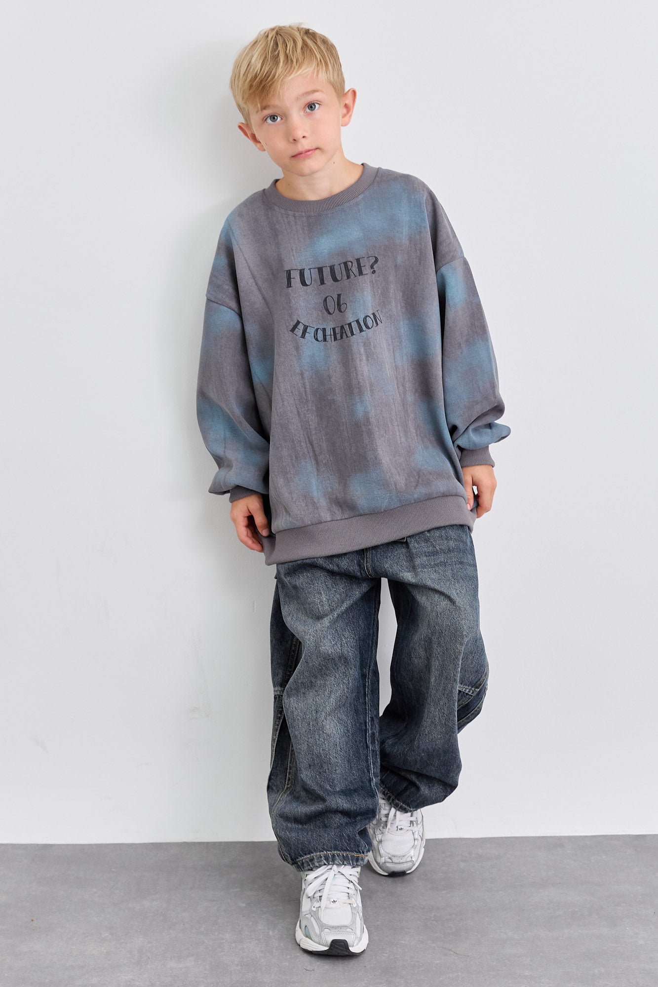 ג'ינס בגזרת בלון במראה משופשף | ג'ינס