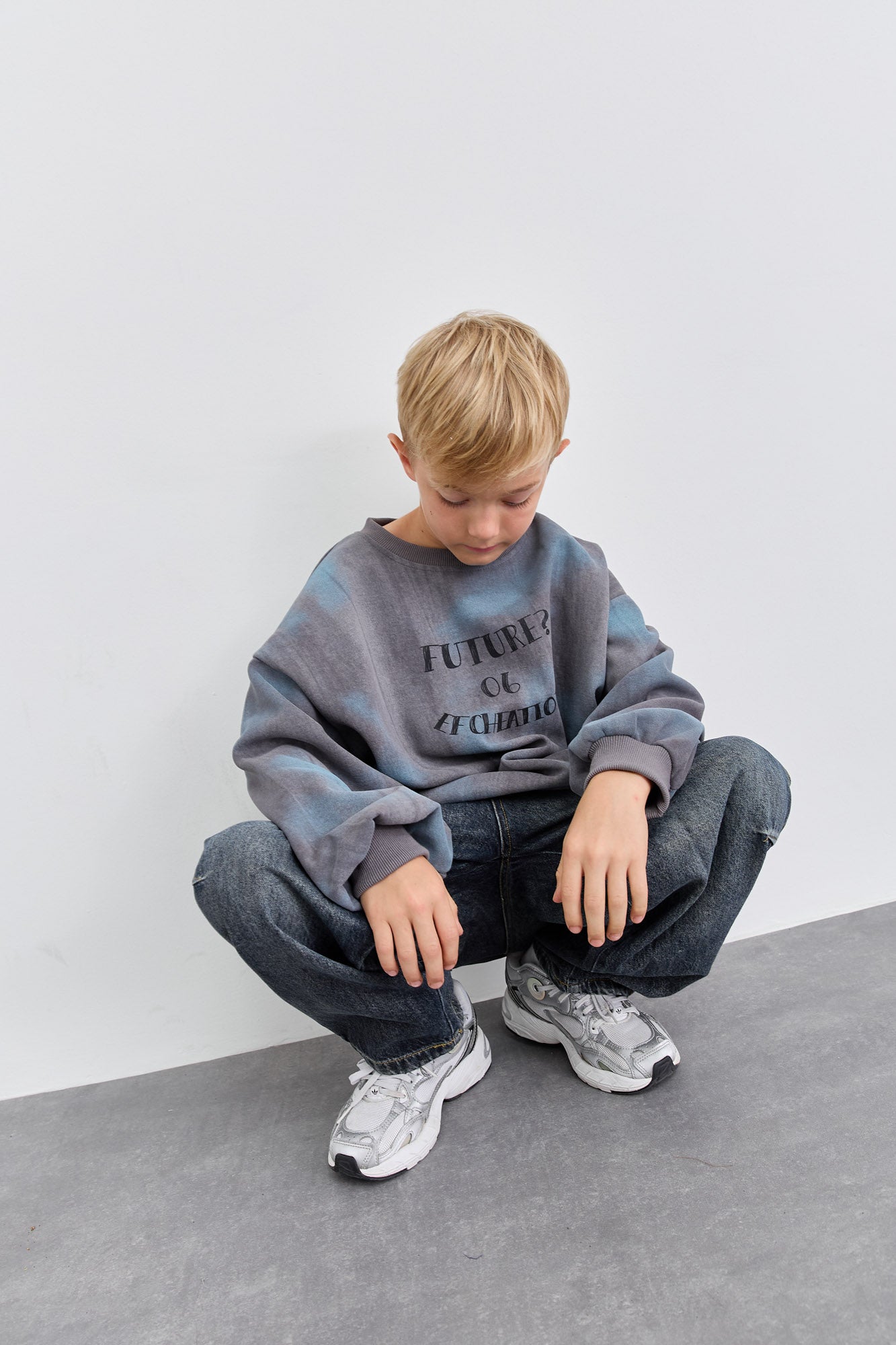 סוויטשירט אוברסייז טאי דאי עם פרינט | אפור