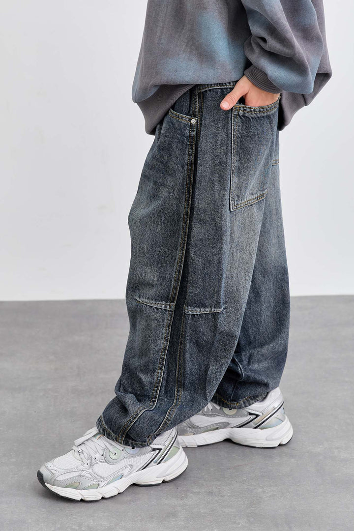 ג'ינס בגזרת בלון במראה משופשף | ג'ינס