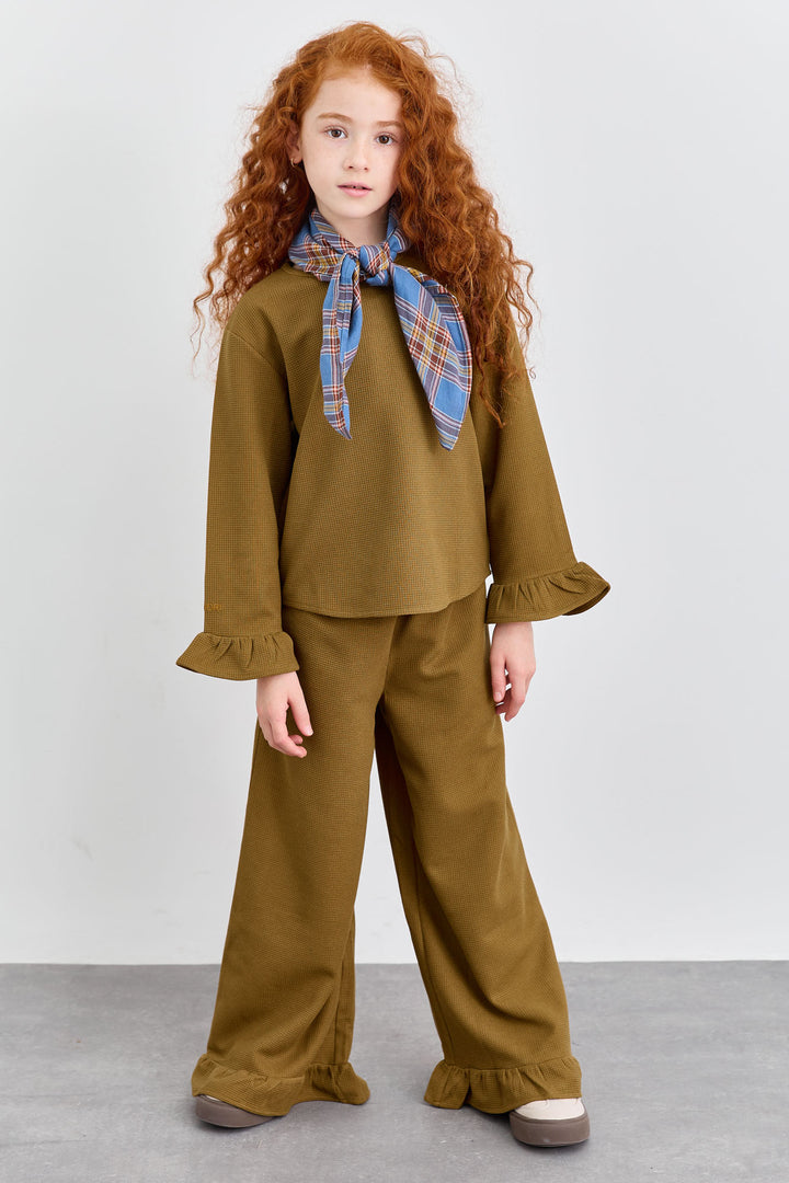 חליפת שני חלקים מבד וופל סיומת פפלום | חום