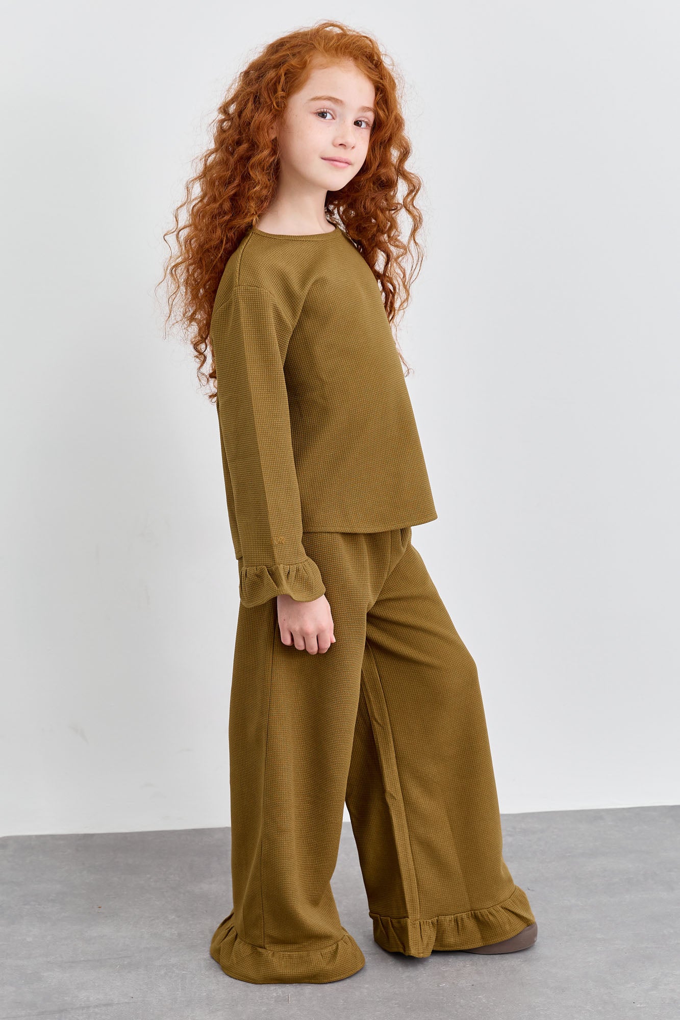 חליפת שני חלקים מבד וופל סיומת פפלום | חום