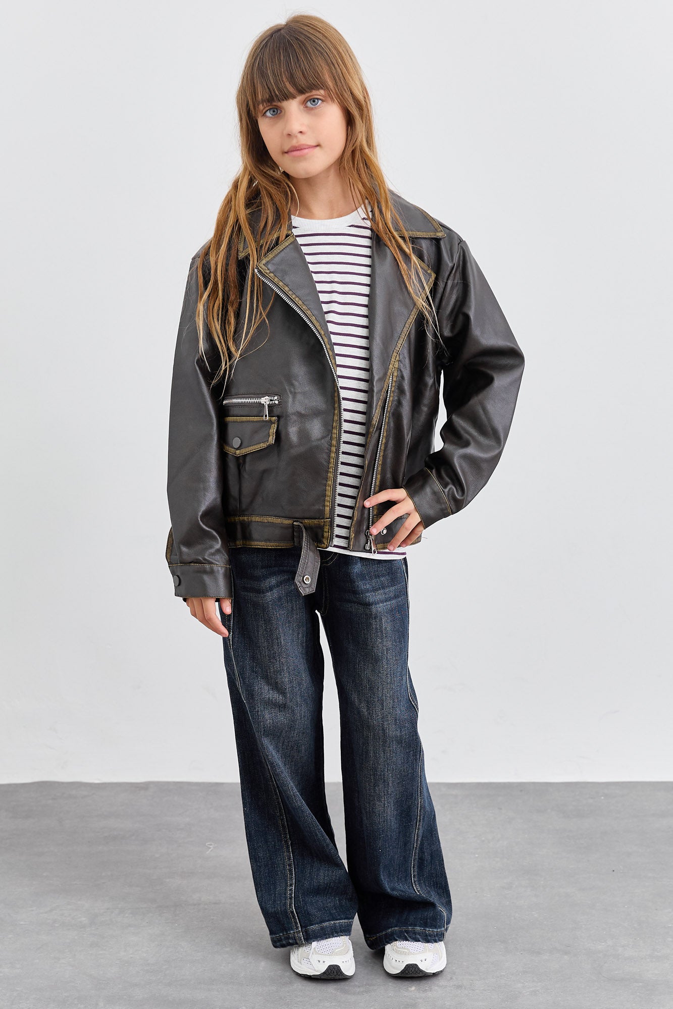 מעיל אוברסייז דמוי עור במראה משופשף | שחור