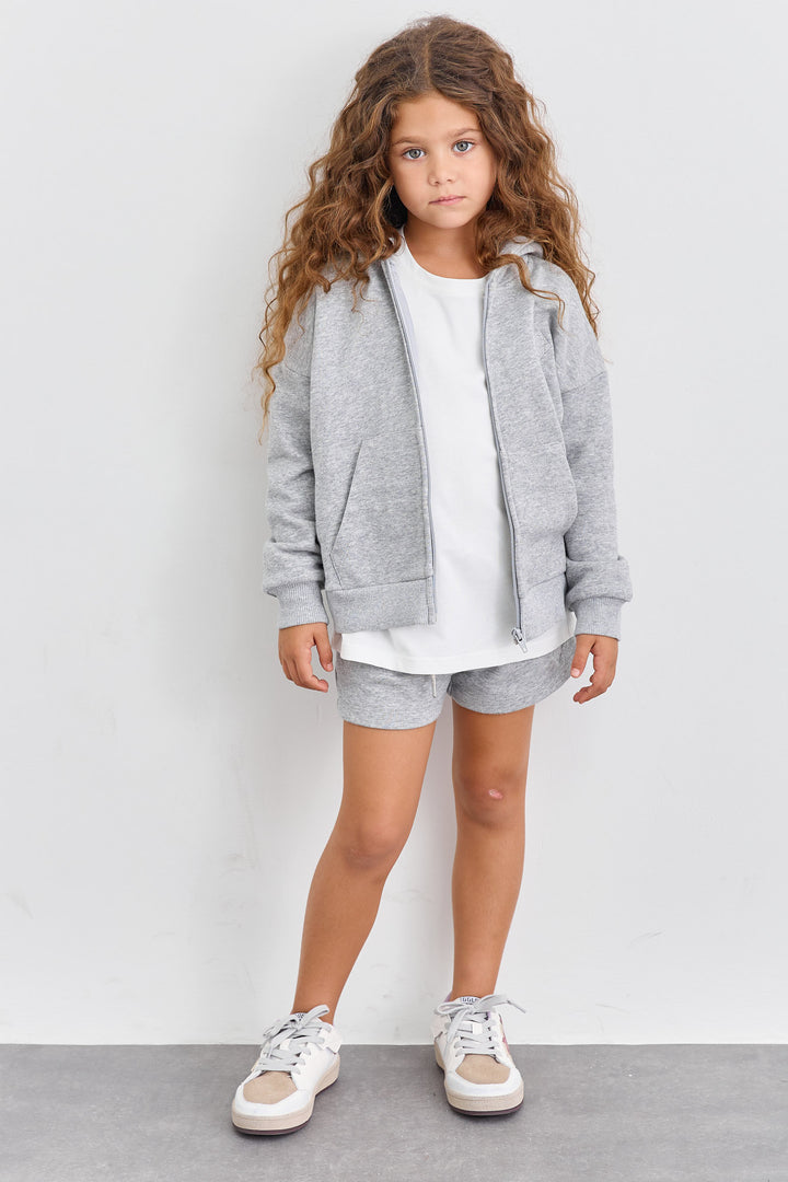 סט אוברסייז קפוצ'ון עם רוכסן ומכנסיים קצרים | אפור