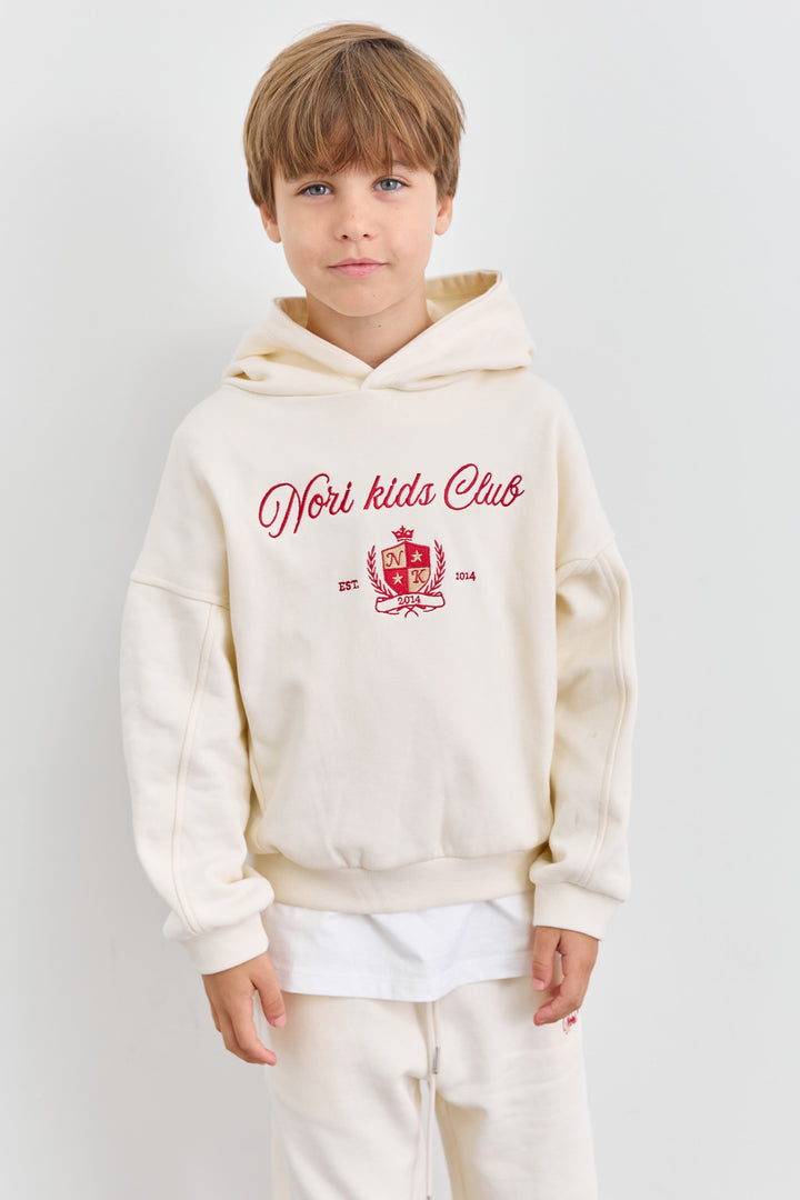 חליפת KIDS CLUB גזרת אוברסייז בשילוב רקמה | קרם