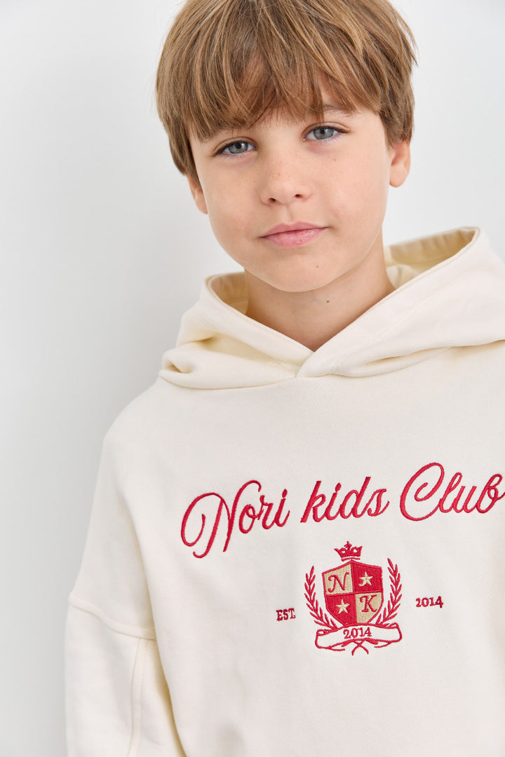 חליפת KIDS CLUB גזרת אוברסייז בשילוב רקמה | קרם