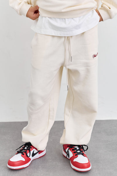 חליפת KIDS CLUB גזרת אוברסייז בשילוב רקמה | קרם