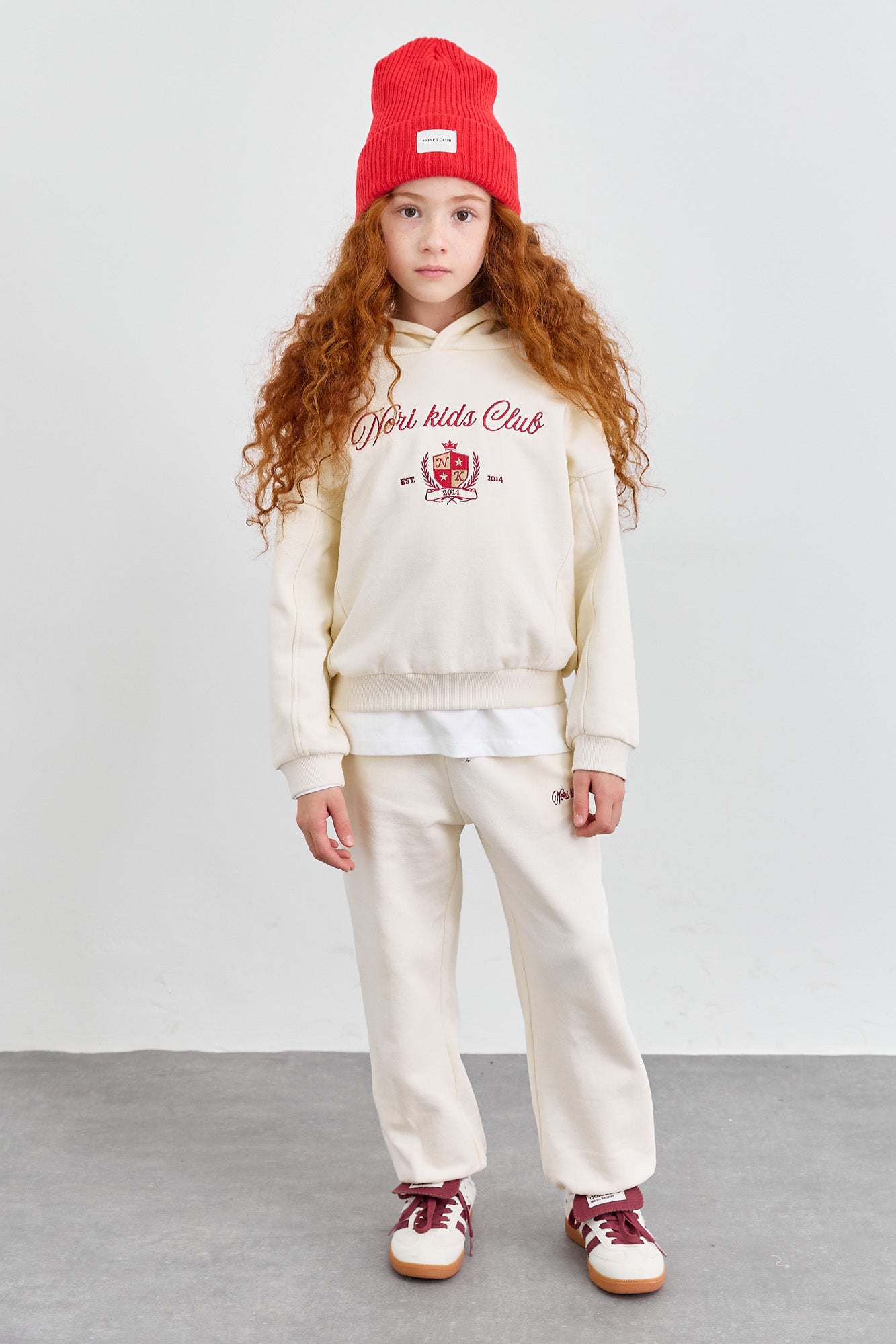 חליפת KIDS CLUB גזרת אוברסייז בשילוב רקמה | קרם