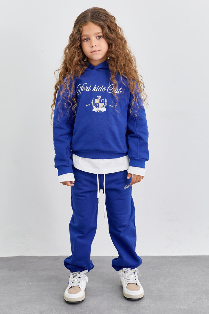 חליפת KIDS CLUB גזרת אוברסייז בשילוב רקמה | כחול