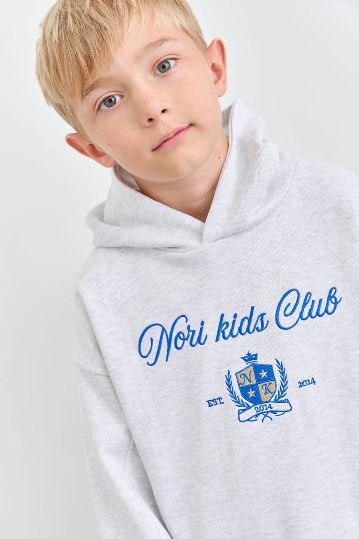 חליפת KIDS CLUB גזרת אוברסייז בשילוב רקמה | אפור