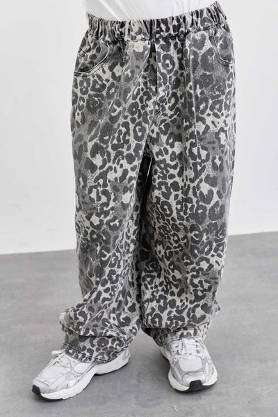 מכנסי דנים גריי לאופרד גומי במותן | מנומר