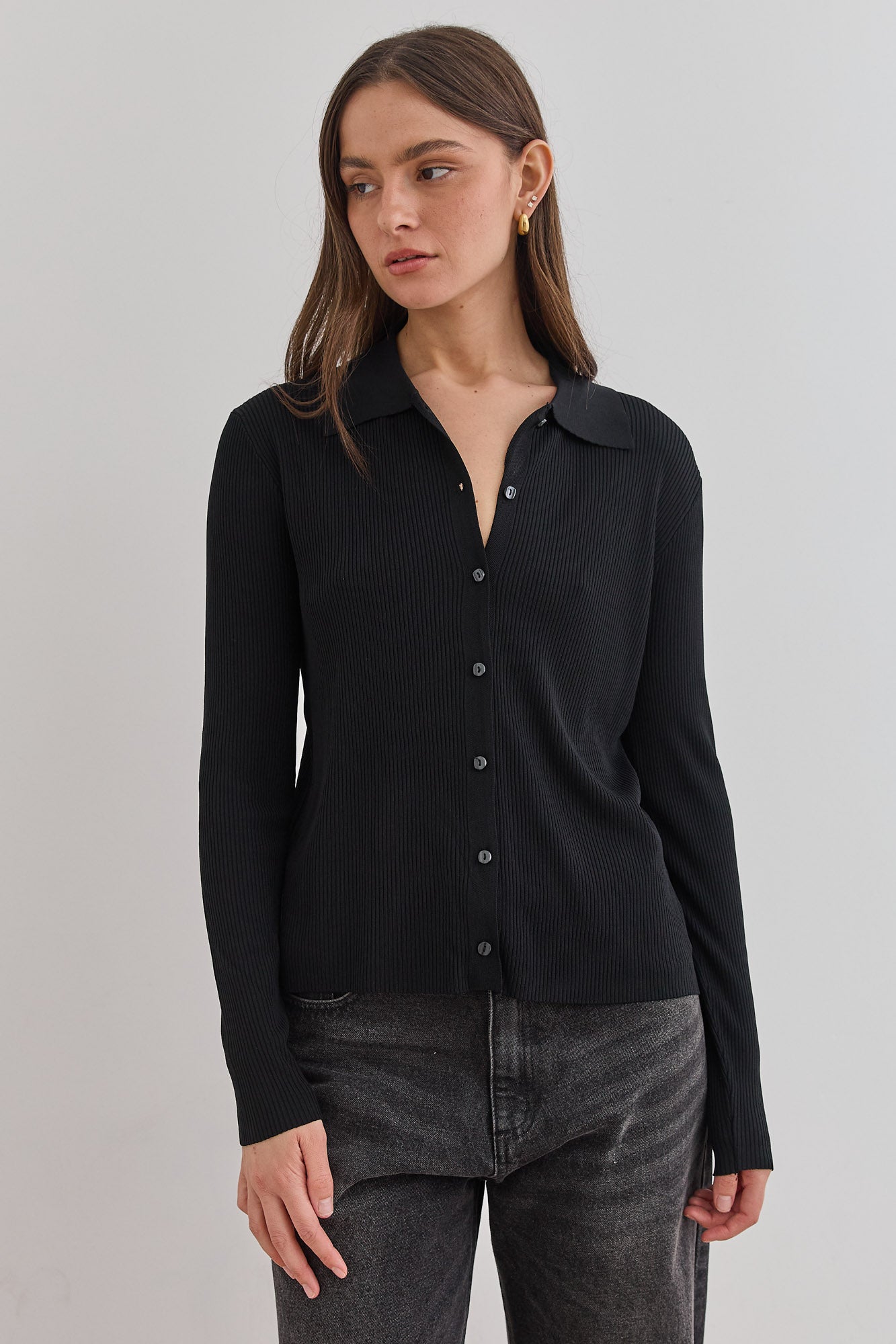 חולצת סריג ריב אנה בשילוב צווארון | שחור