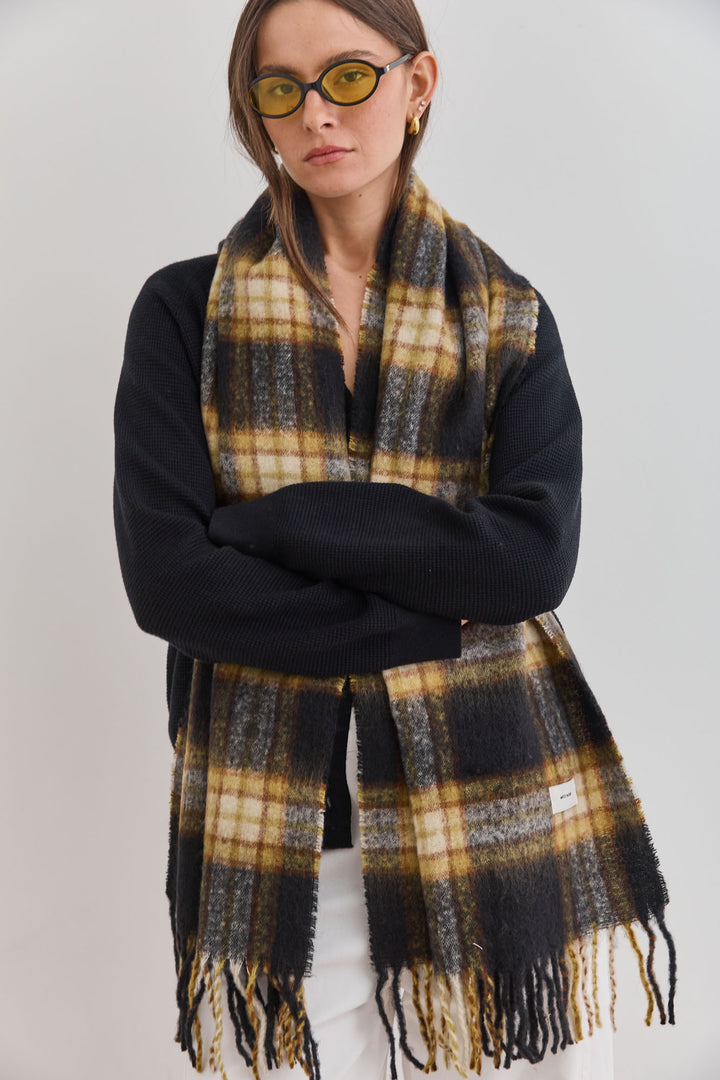 צעיף משבצות גאלה סיומת פרנזים | שחור/צהוב