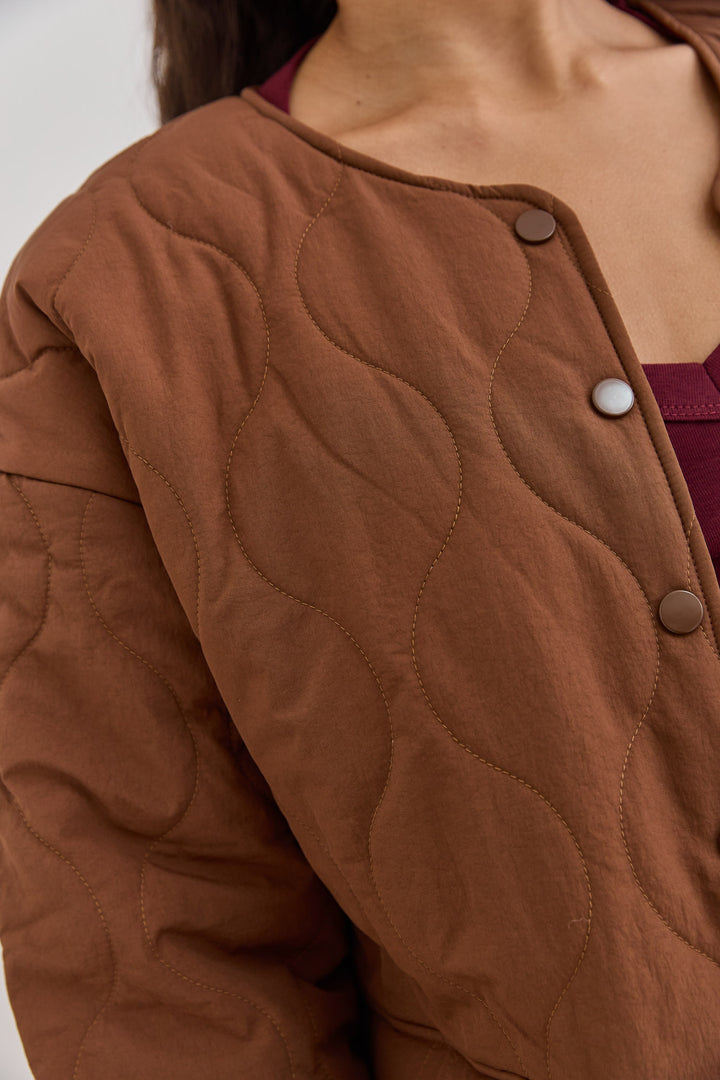 מעיל מאסט דוגמת קווילט | חום