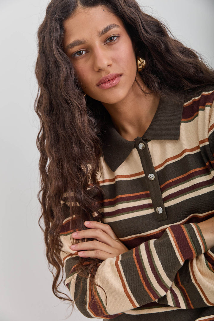 סריג צ'לסי סטרייפס צווארון פולו | בז'/ירוק זית