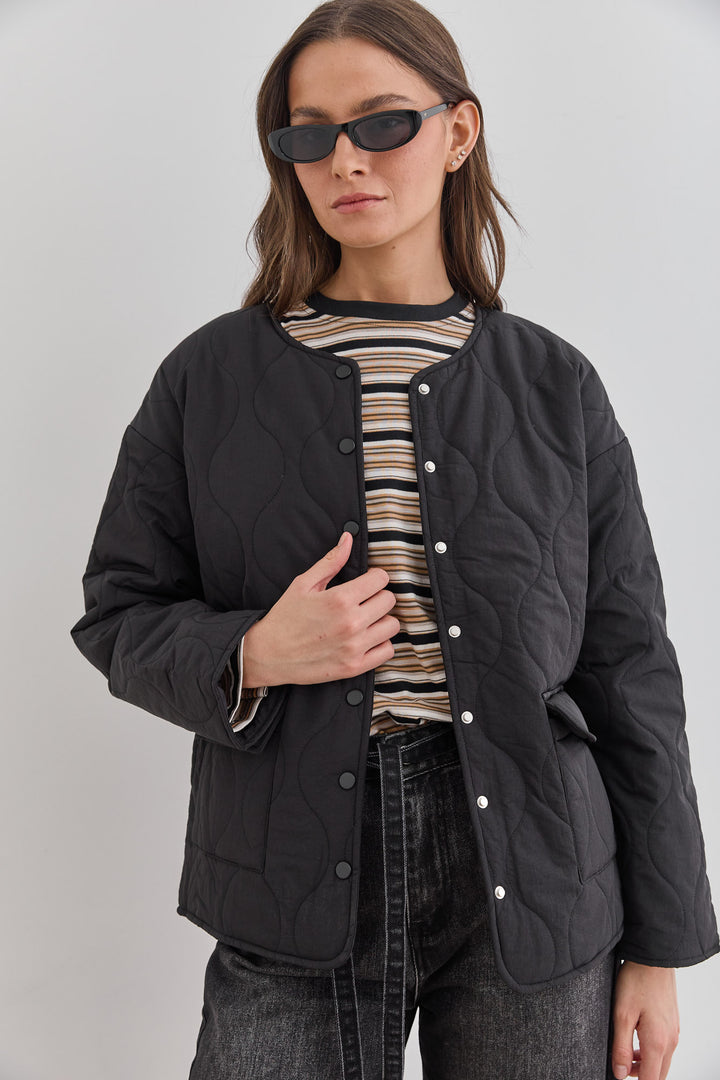 מעיל מאסט דוגמת קווילט | שחור