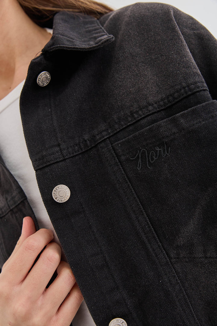 ג'קט ג'ינס ברלין רקמת לוגו | שחור