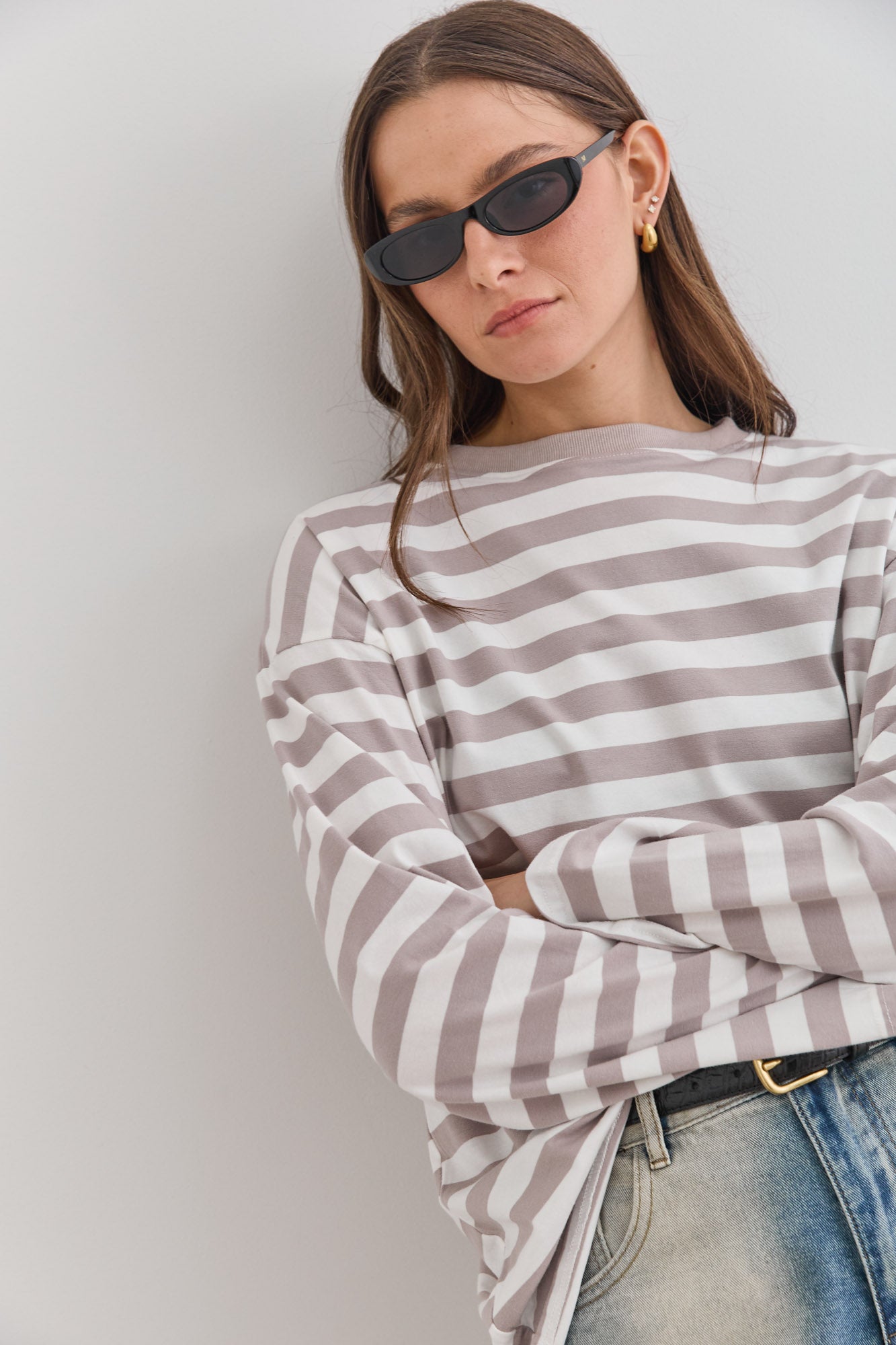 חולצת ליאונרדו סטרייפס גזרת אוברסייז | לבן/אפור